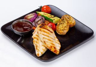 Пилешко филе с картофи (350г)