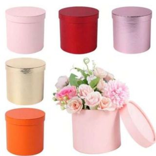 Scatole assortite con fiori assortiti