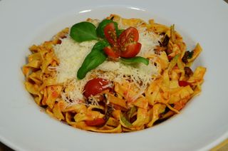 Tagliatelle cu legume