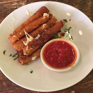 Palitos de mozzarella (1/2 ración)