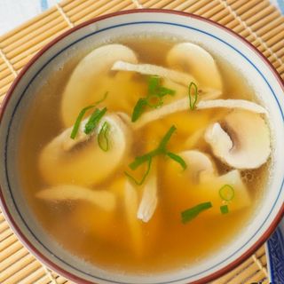 Sopa De Pollo Con Champiñones