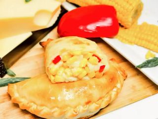 Empanada de jamón y queso