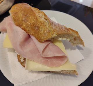 1/2 Sandes fiambre e queijo 