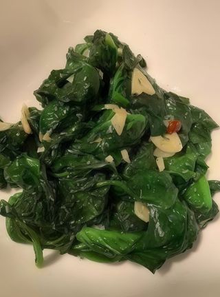 Spinaci aglio, olio e peperoncino