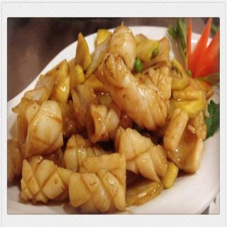 Calamares Con Salsa De Ostras