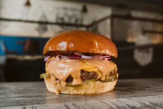CHEESE BURGER