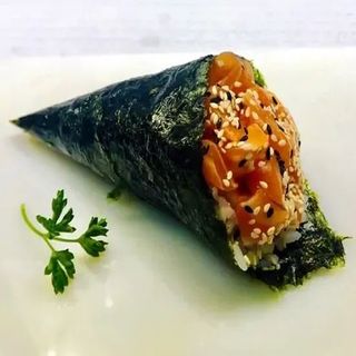 T5 Temaki Spicy Salmão