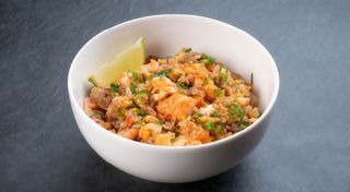 Рис смажений з лососем