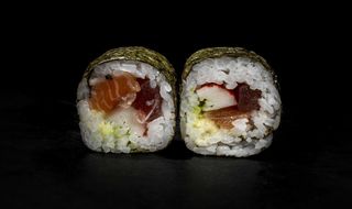 106.Futomaki De Salmón Y Atún (8 Uds.)