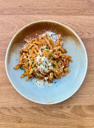 Paste cu salsiccia și trufe