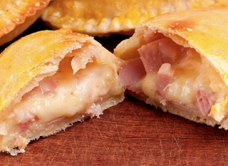 Empanada de jamón y queso (1 ud)