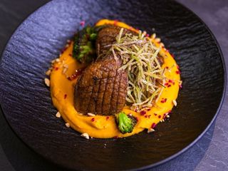 Качине філе з бататовим пюре