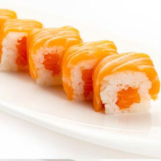 Uramaki sake fresh roll