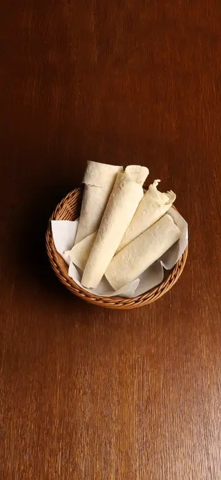 თხელი ლავაში, 1 ცალი./Thin lavash, 1 piece.