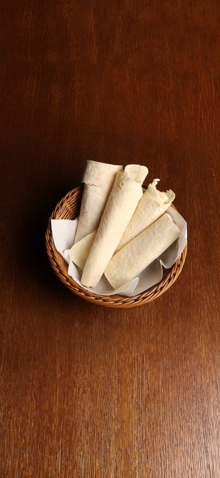 თხელი ლავაში, 1 ცალი./Thin lavash, 1 piece.