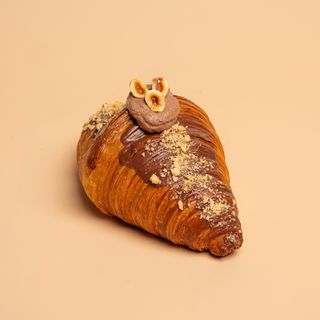 Croissant cu ciocolată