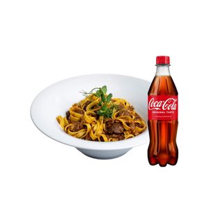 Tagliatelle s biftekom + Coca-Cola 0.5l