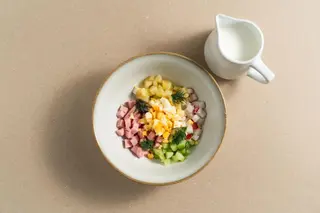 OKROSHKA DE KEFIR /окрошка на кефире с докторской колбасой