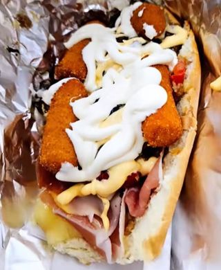 Panino con prosciutto crudo e formaggio