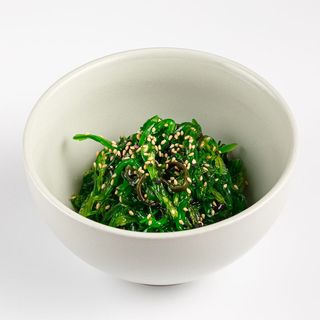 Wakame salata