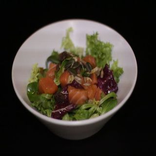 4. Ensalada De Salmon 