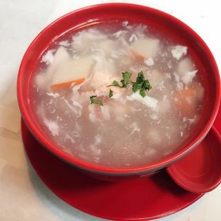 Zuppa con frutti di mare