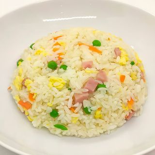 22. Arroz al wok tres delicias