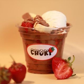 მარწყვი და ბანანი შოკოლადით, ნაყინით