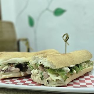 Bocadillo De Pollo 