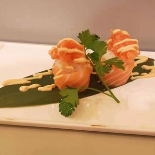 202. Gunkan Salmon Out 2 pezzi