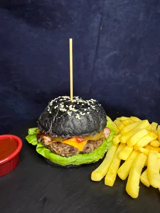 Black beef bureger