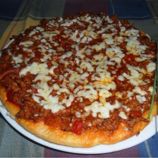 Pizza Boloñesa