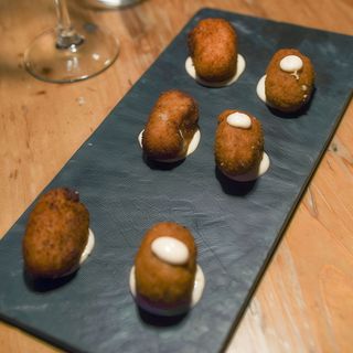 Croqueta gorgonzola y nueces ( 3 unidades)