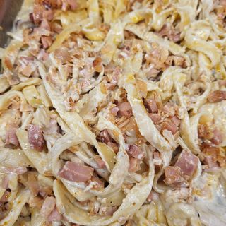 Талиатели с манатарки и шунка