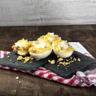 Huevos rellenos