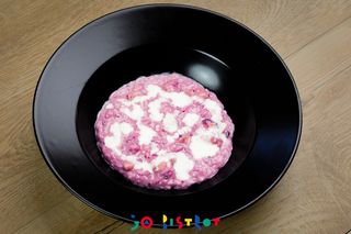 Risotto al cavolo viola, taleggio, pere e crema parmigiana