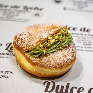 Berlina Rellena de Crema de Pistacho