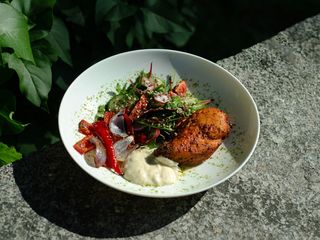 Куряче філе з печеними овочами (240г)