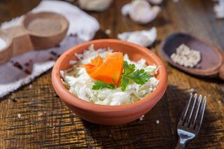 SALATA DE VARZA CU MAIONEZA