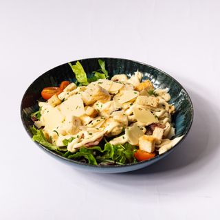 Salata s junetinom i dresingom