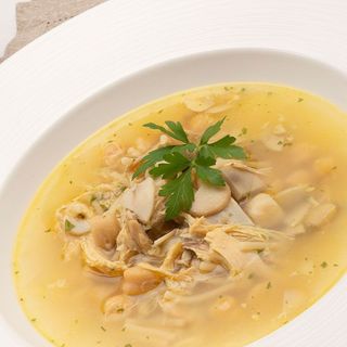 sopa de pollo