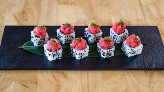 Roll Uramaki De Tuna Tartare (8 Pzs.)