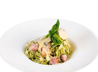  Tagliatelle cu bacon și ciuperci