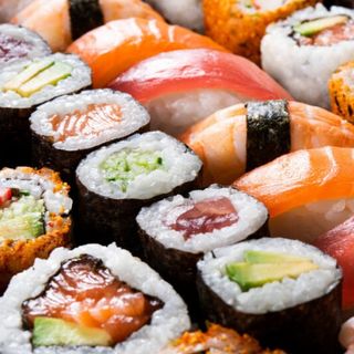 Tuna & Salmon Rolls - 24pcs