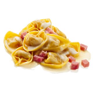 TORTELLINI BOLOGNESI CON PANNA E PROSCIUTTO