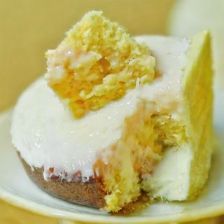 bolo de côco com leite condensado