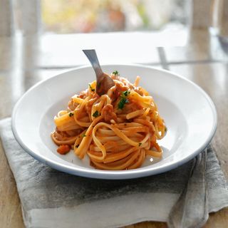 Spaghete cu ton si pomodoro