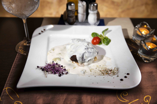 Mușchi de vită cu sos gorgonzola