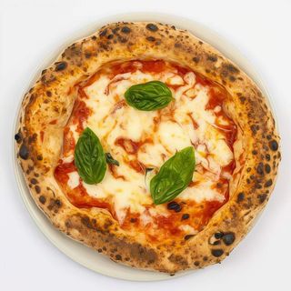 Margherita + Bevanda in omaggio