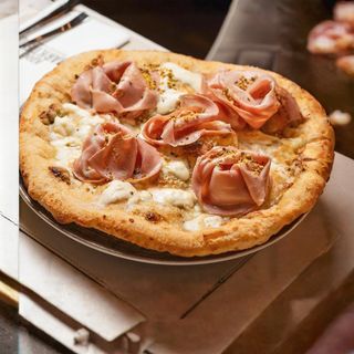 Montanara al pistacchio